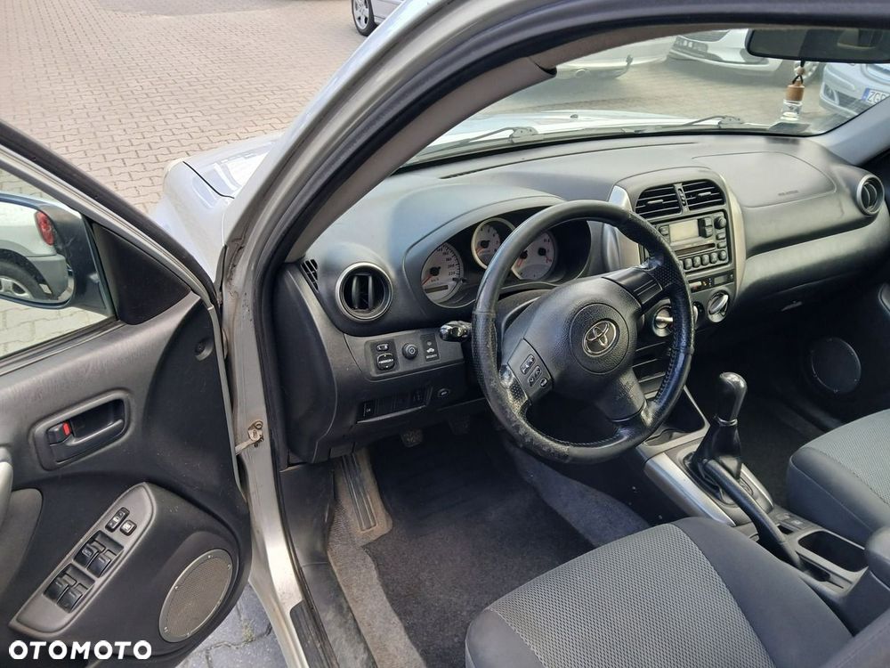 Toyota RAV4 4x2 Edition - 13