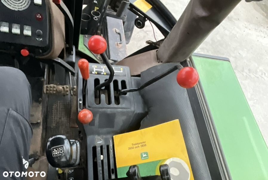 John Deere 2650 - 14