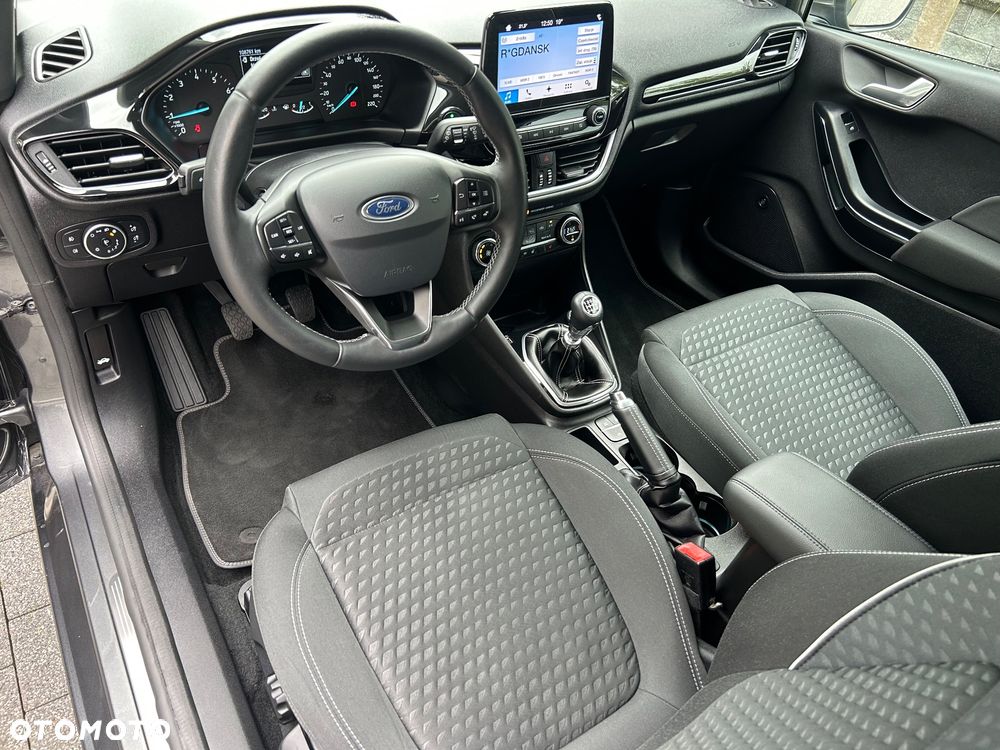 Ford Fiesta - 22