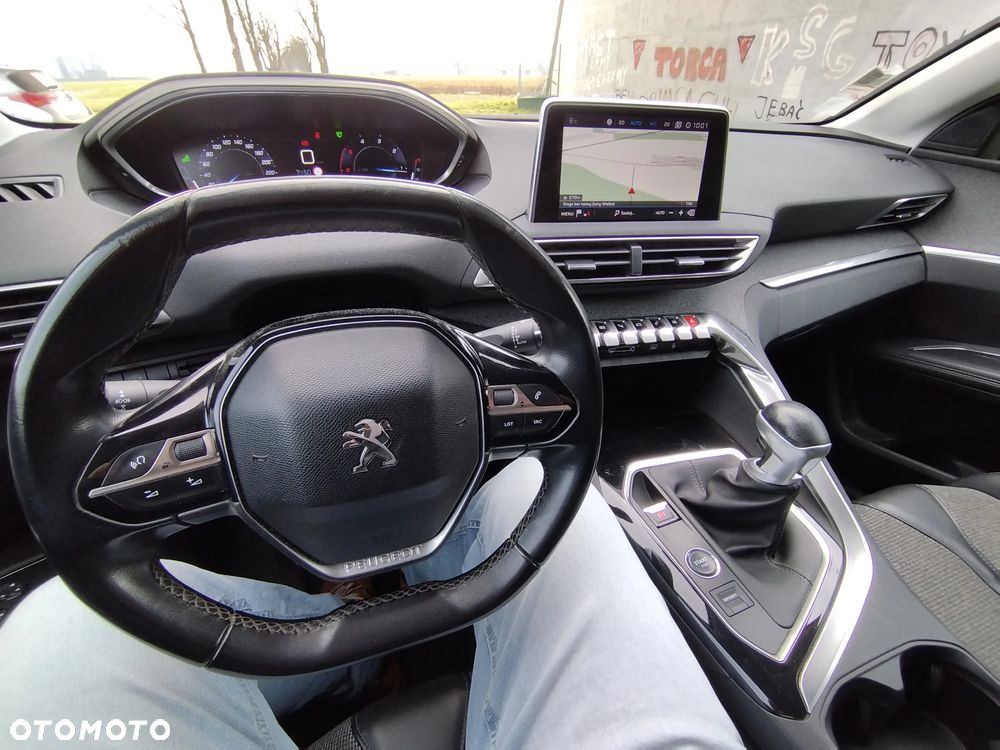 Peugeot 5008 HDI 150 Allure - 11