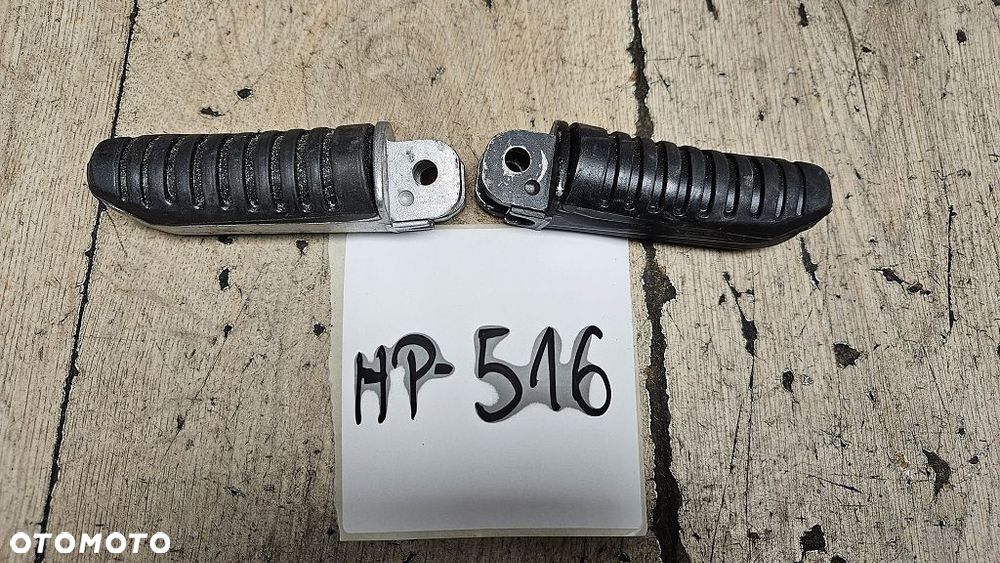 Podnóżek lewy prawy Suzuki GSX 1400 - 1