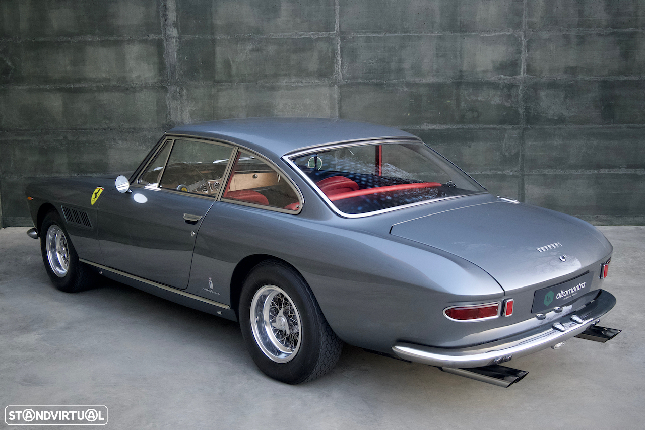 Ferrari 330 - 8