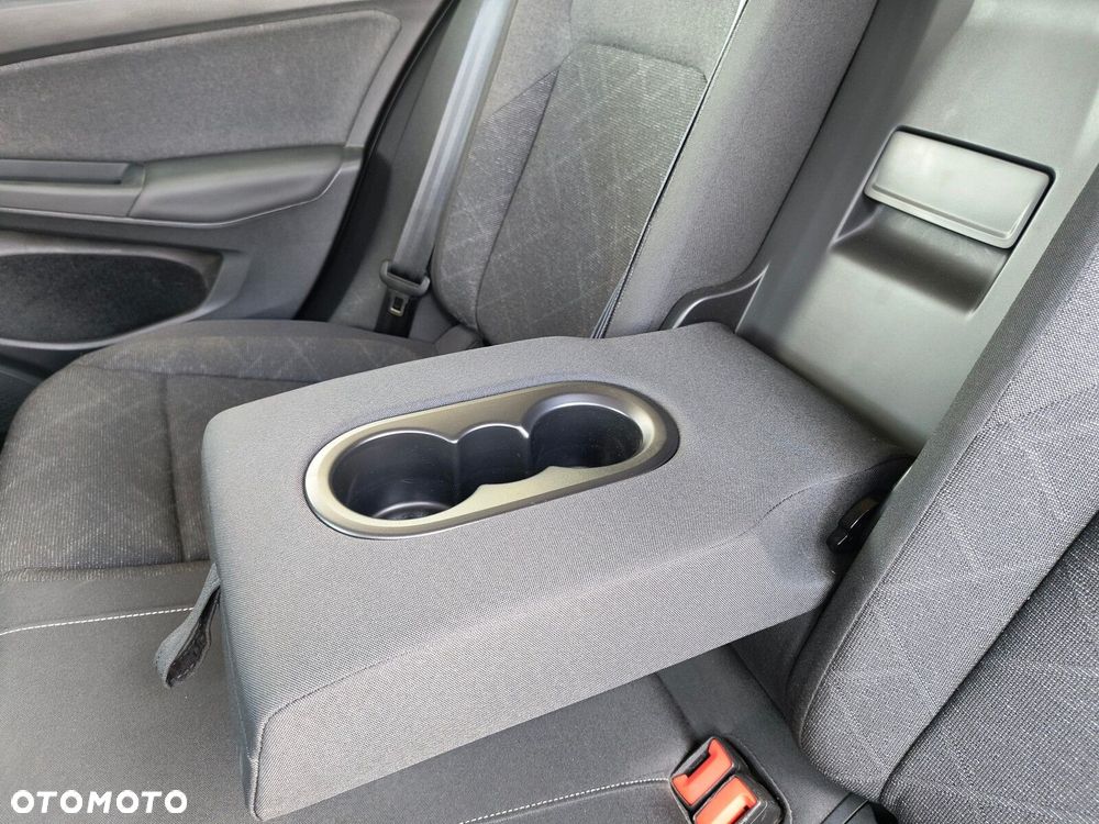 Volkswagen Golf - 19