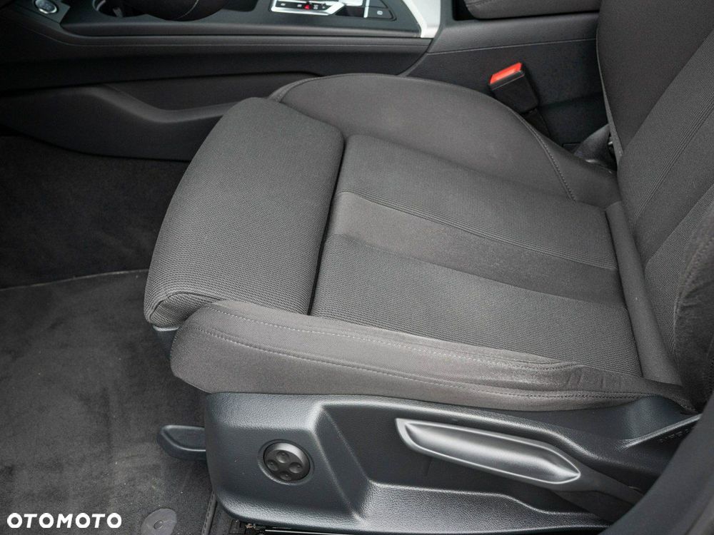 Audi A4 Avant 35 TFSI mHEV S tronic - 11