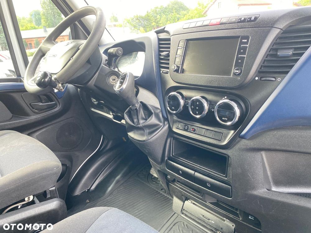 Iveco DAILY - 17