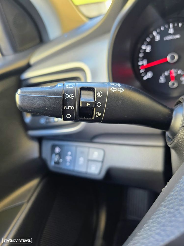 Kia Stonic 1.2 Dynamic - 33