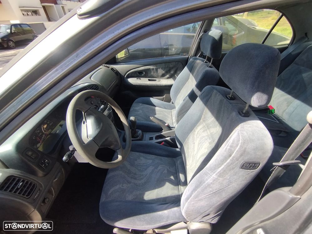 Mitsubishi Lancer 1.3 GLX JLL+AC+TA+AL+ABS - 10