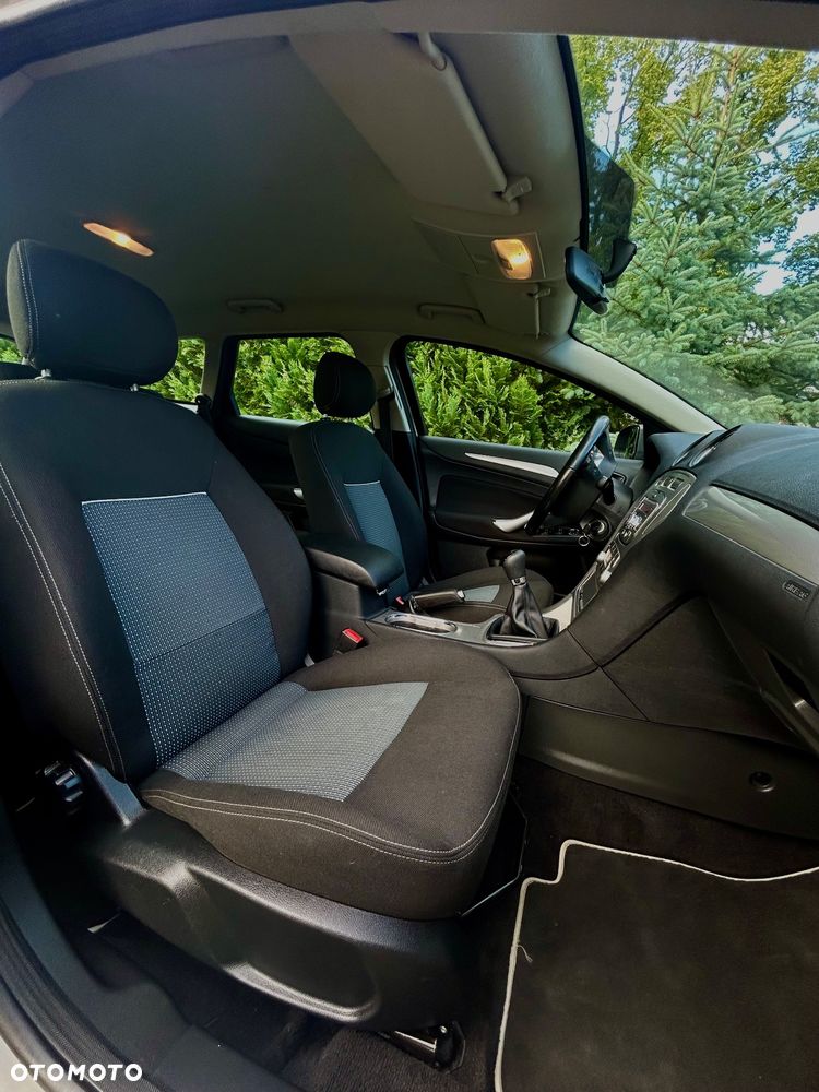 Ford Mondeo 1.6 Trend - 19