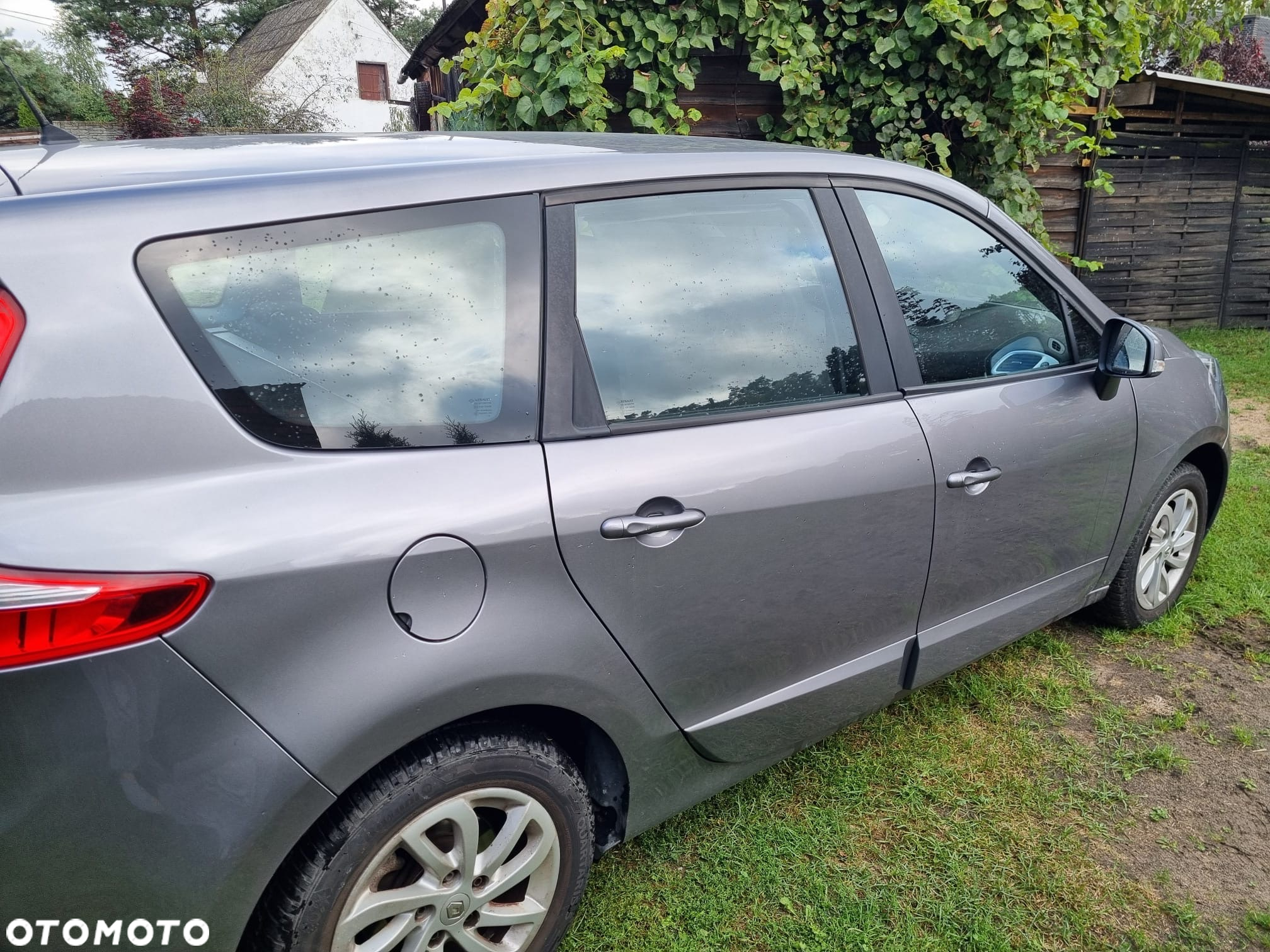 Renault Grand Scenic - 19