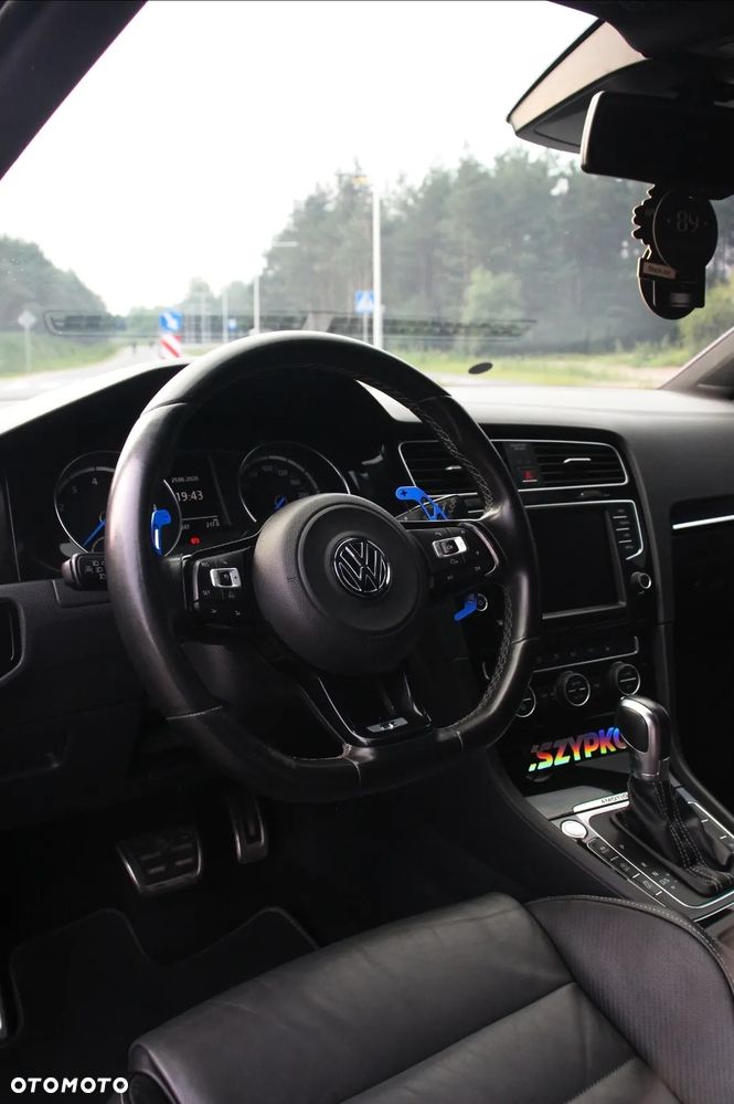 Volkswagen Golf - 15