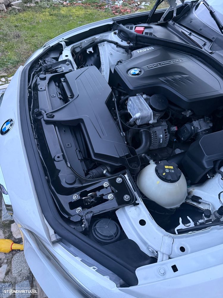 BMW 220 i Sport Line - 12