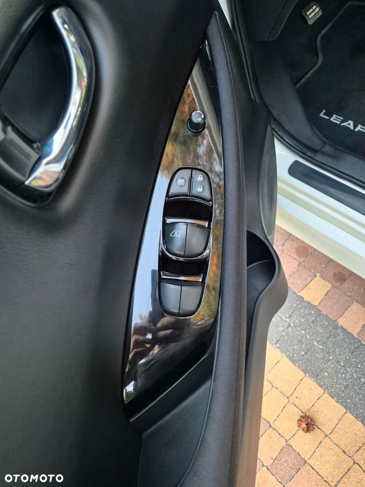 Nissan Leaf 40kWh 10 - 26