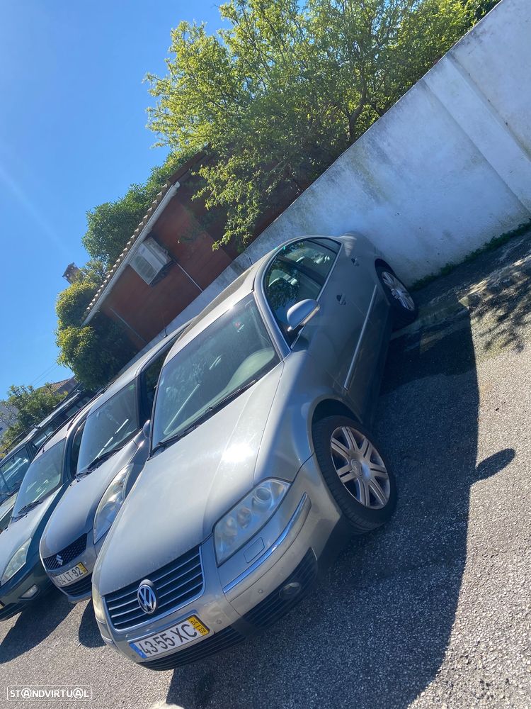 VW Passat 1.9 TDi Highline - 1