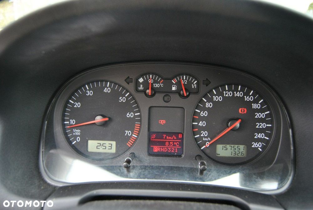 Volkswagen Golf 1.6 Comfortline - 9