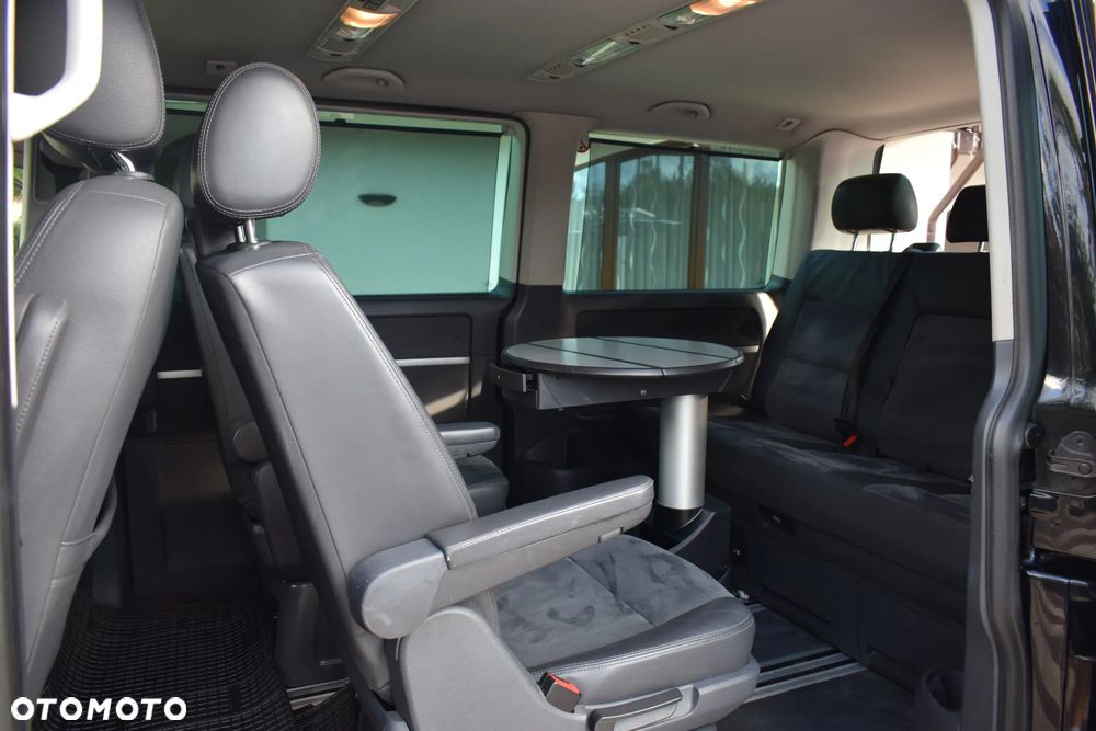 Volkswagen Multivan - 11