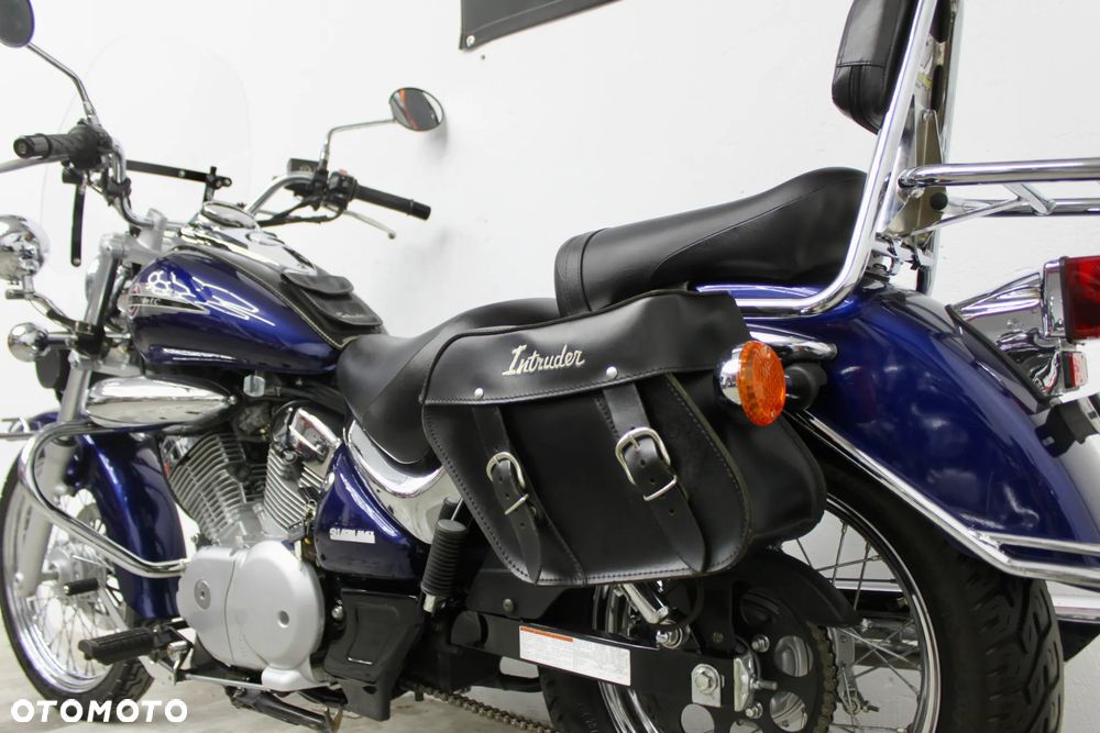 Suzuki Intruder - 41