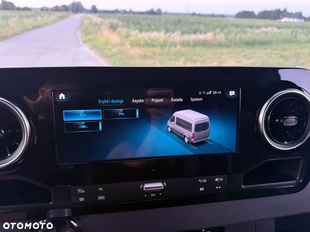 Mercedes-Benz Sprinter - 28
