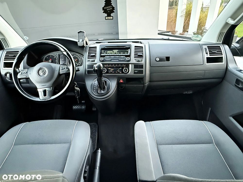 Volkswagen Multivan - 22