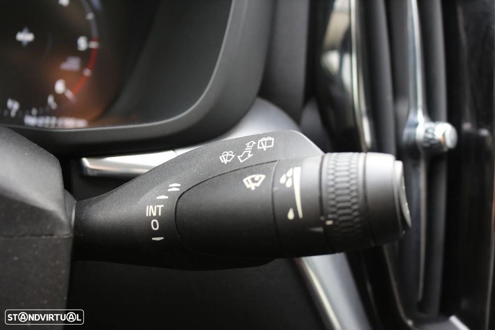 Volvo XC 60 2.0 D3 Momentum Plus - 15