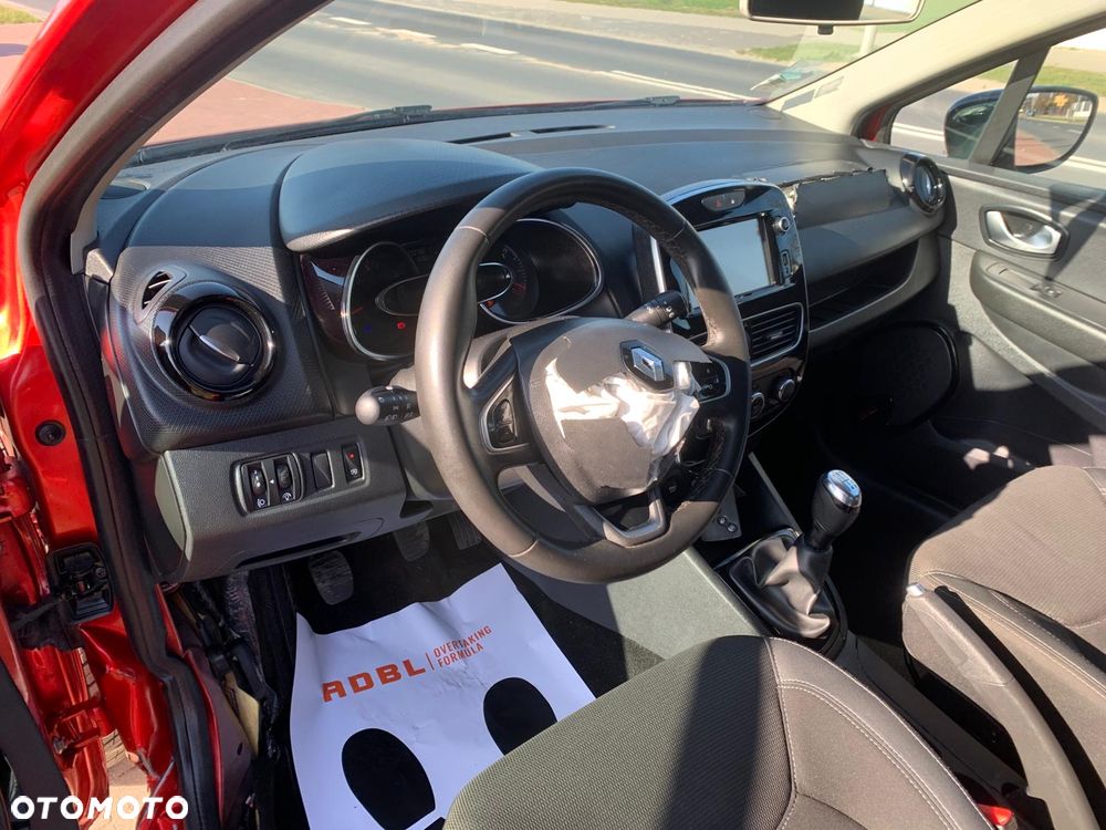 Renault Clio - 25