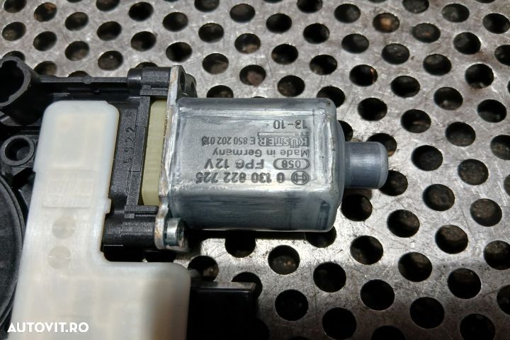 Motoras macara geam spate stanga 0130822725 5Q0959811A 0130822725 5Q0 - 3