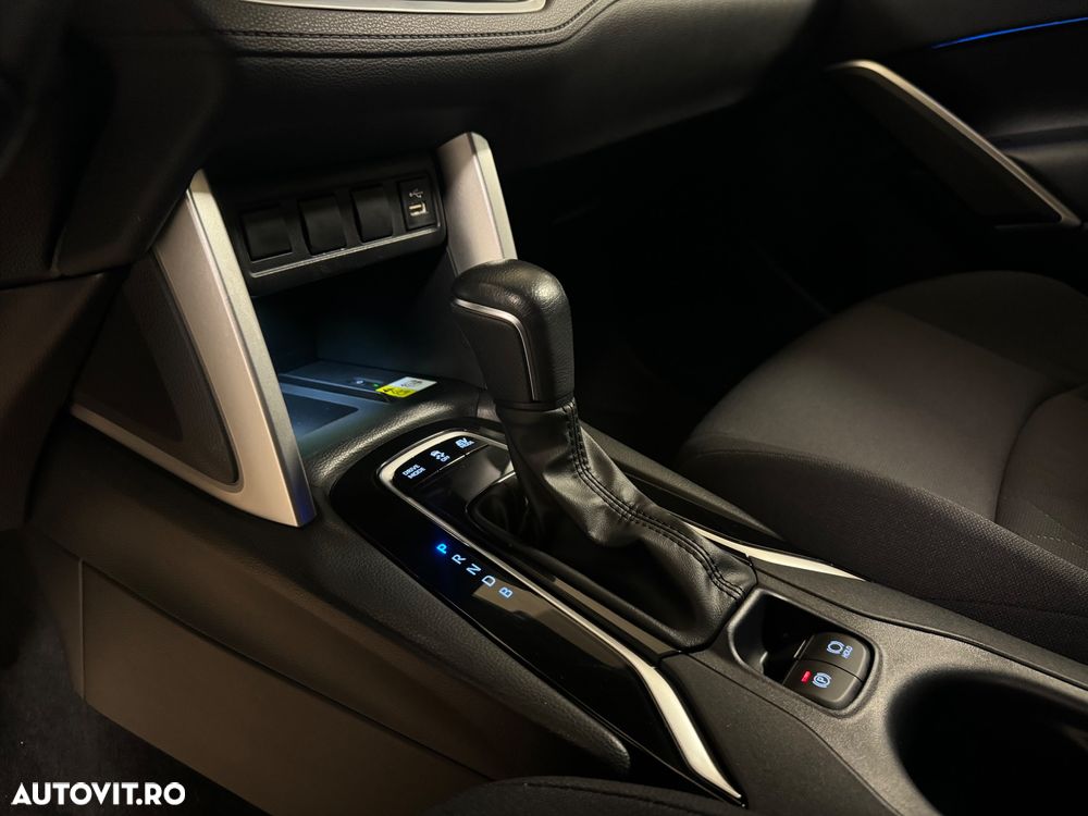 Toyota Corolla Cross Hybrid 2.0 VVT-i Team Deutschland - 15