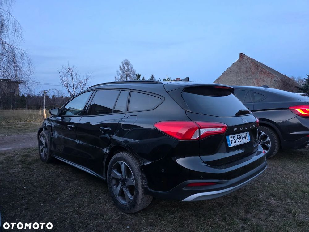 Ford Focus 1.0 EcoBoost Hybrid ACTIVE X - 4