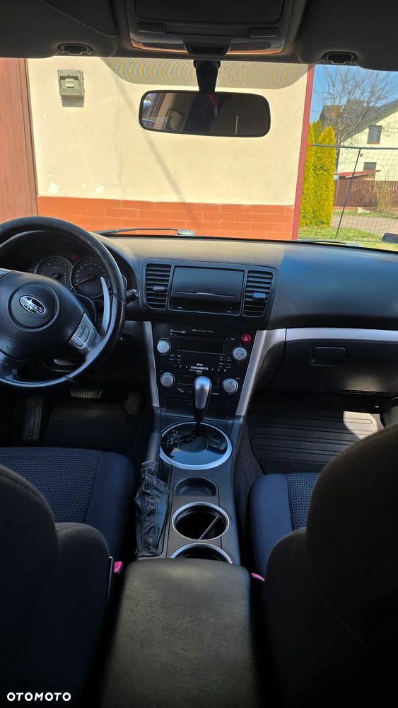 Subaru Legacy - 11