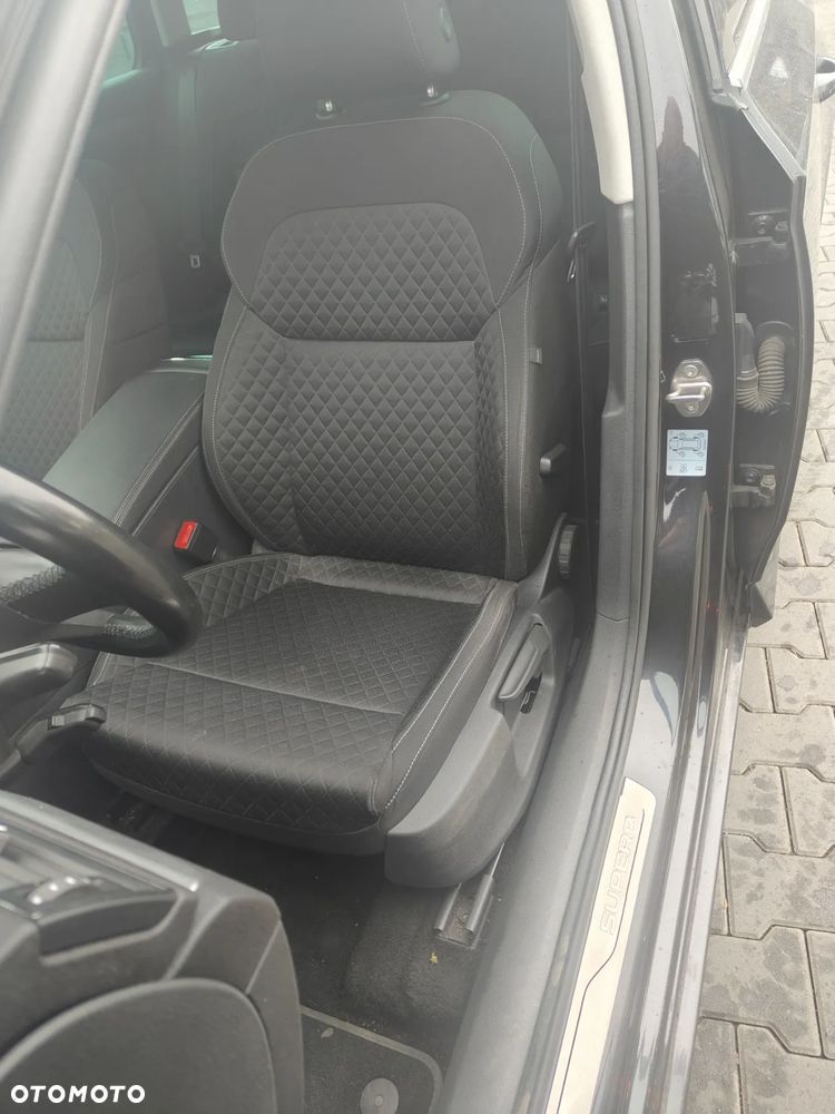 Skoda Superb 2.0 TDI SCR Style DSG - 15