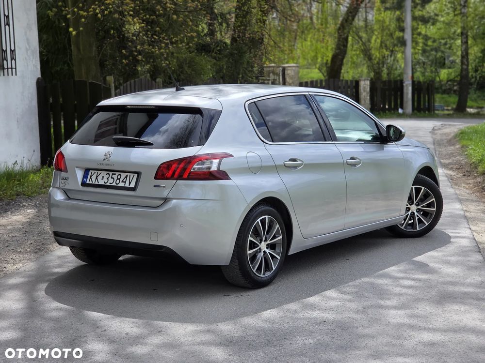 Peugeot 308 1.2 PureTech GPF Allure S&S - 9