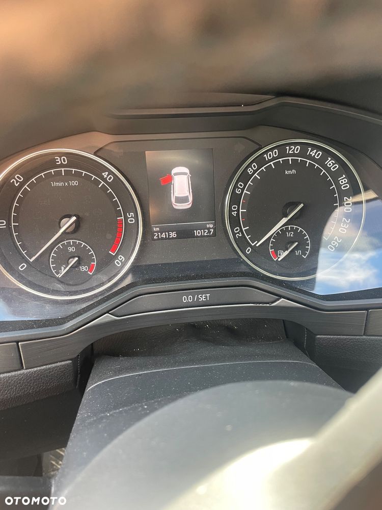 Skoda Superb 2.0 TDI Ambition DSG - 3