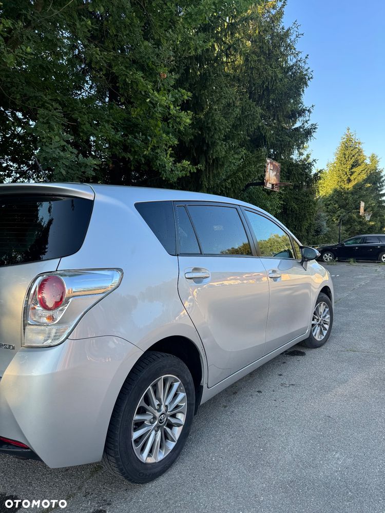 Toyota Verso 1.8 Sol plus NAVI 7os - 35