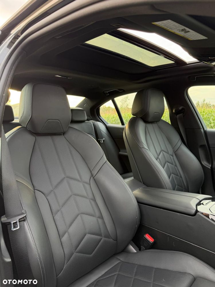BMW Seria 5 - 11