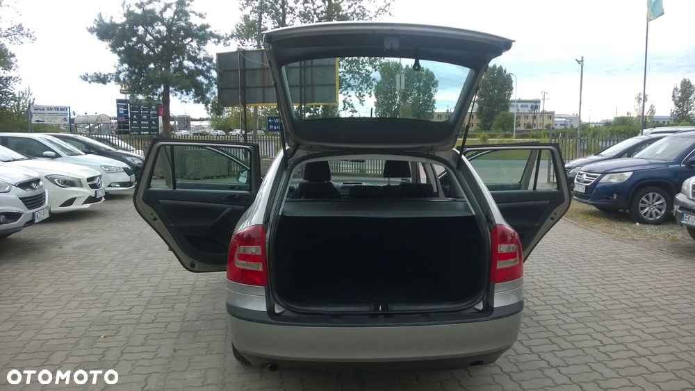 Skoda Octavia 1.6 Elegance - 18