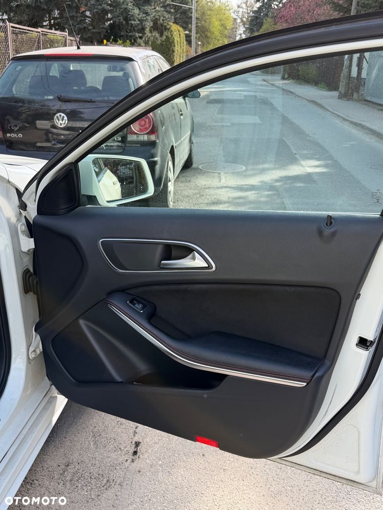 Mercedes-Benz Klasa A 200 AMG Line - 19