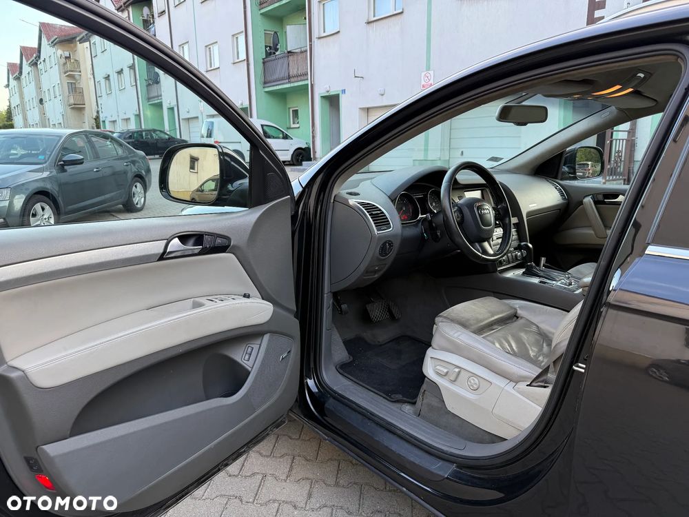 Audi Q7 - 10