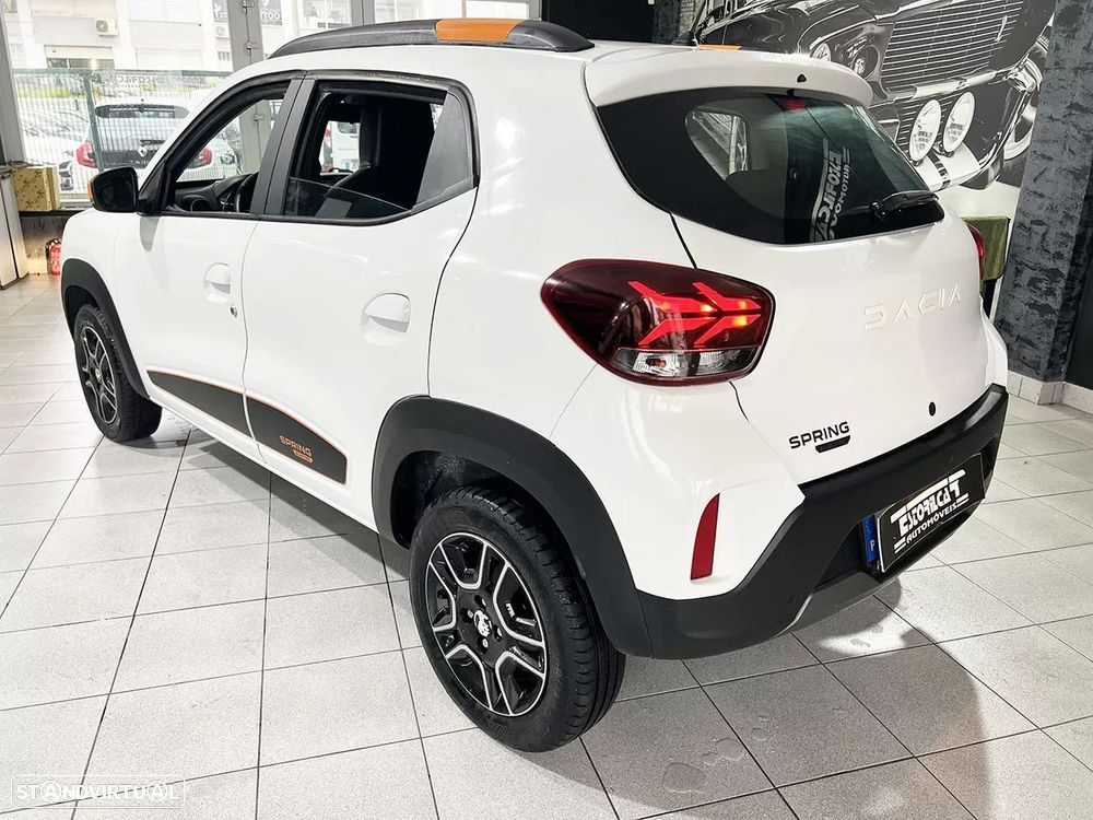 Dacia Spring - 4
