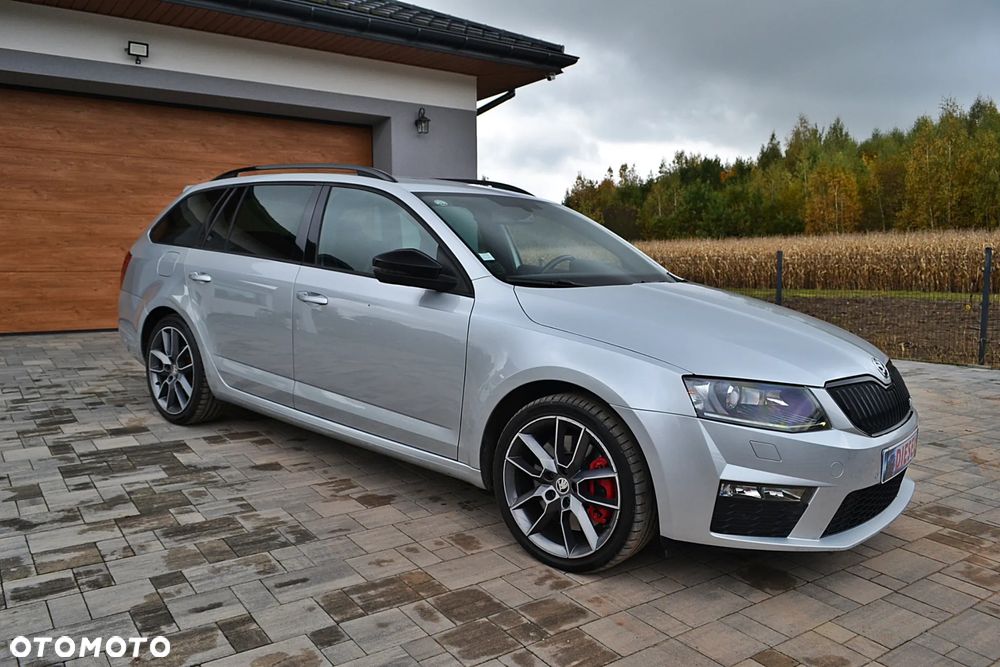 Skoda Octavia 2.0 TDI DSG RS - 12