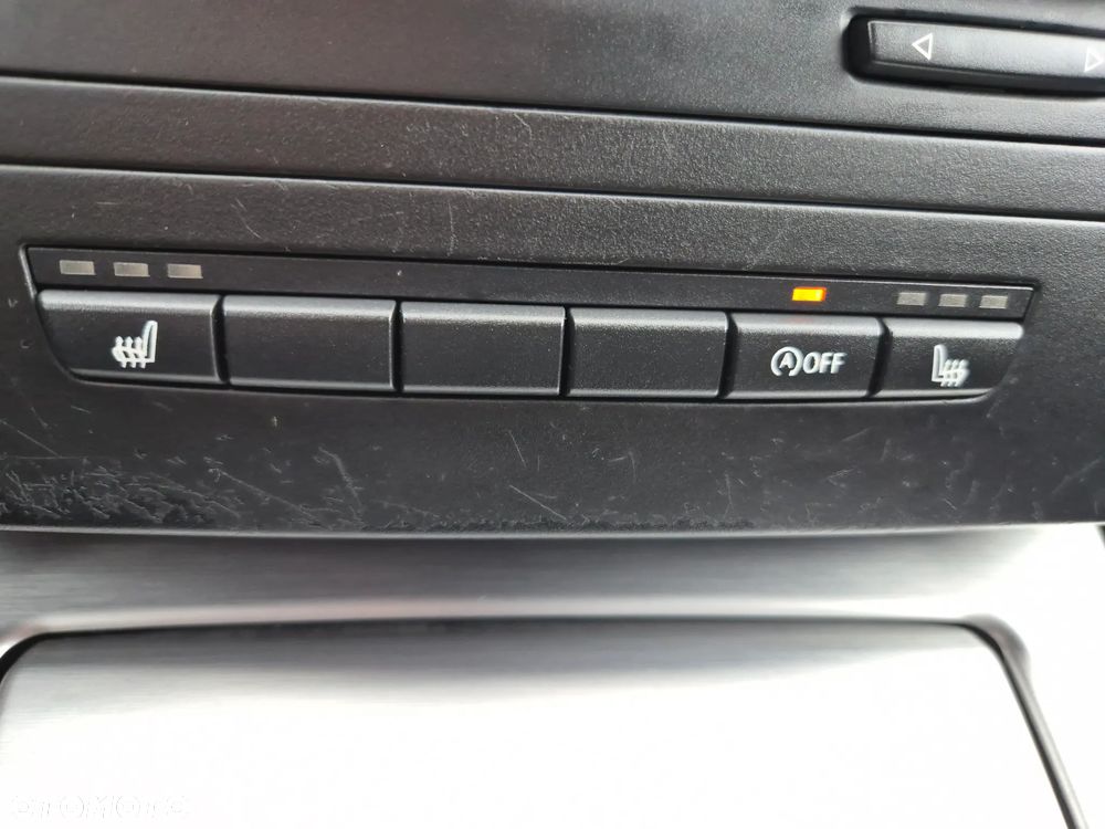 BMW Seria 3 318i Edition Exclusive - 15