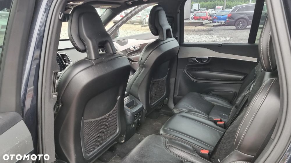 Volvo XC 90 - 31