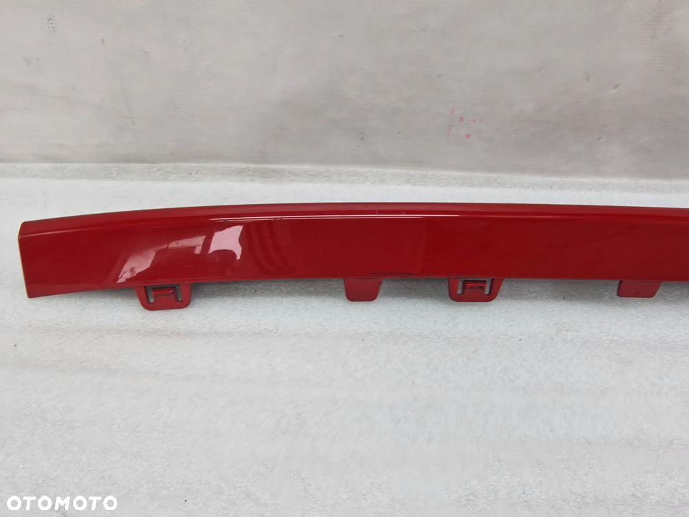 JAGUAR E-PACE LISTWA / DOKŁADKA / DEKOR / SPOJLER / KRATKA ŚRODKOWA / DOKŁADKA ZDERZAKA PRZEDNIEGO , NR J9C3-17F011-B / J9C3-17F011-B-PiA01 , CZERWONY / CZERWONA , NR AUKCJI KR527 - 7