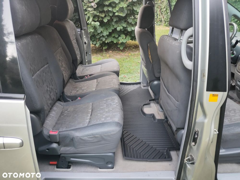 Toyota Previa 2.0 D-4D Linea Terra - 25