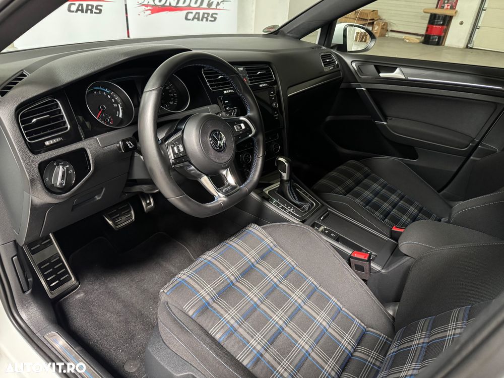 Volkswagen Golf 1.4 GTE Plug-In-Hybrid DSG - 17