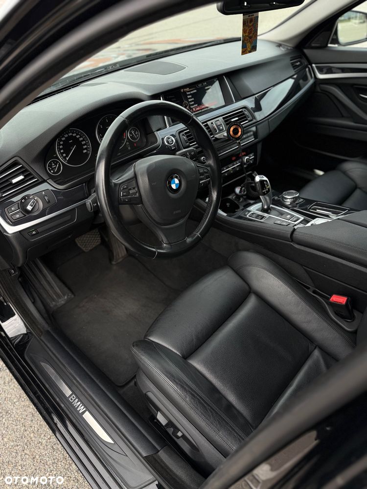 BMW Seria 5 530d xDrive Luxury Line - 15