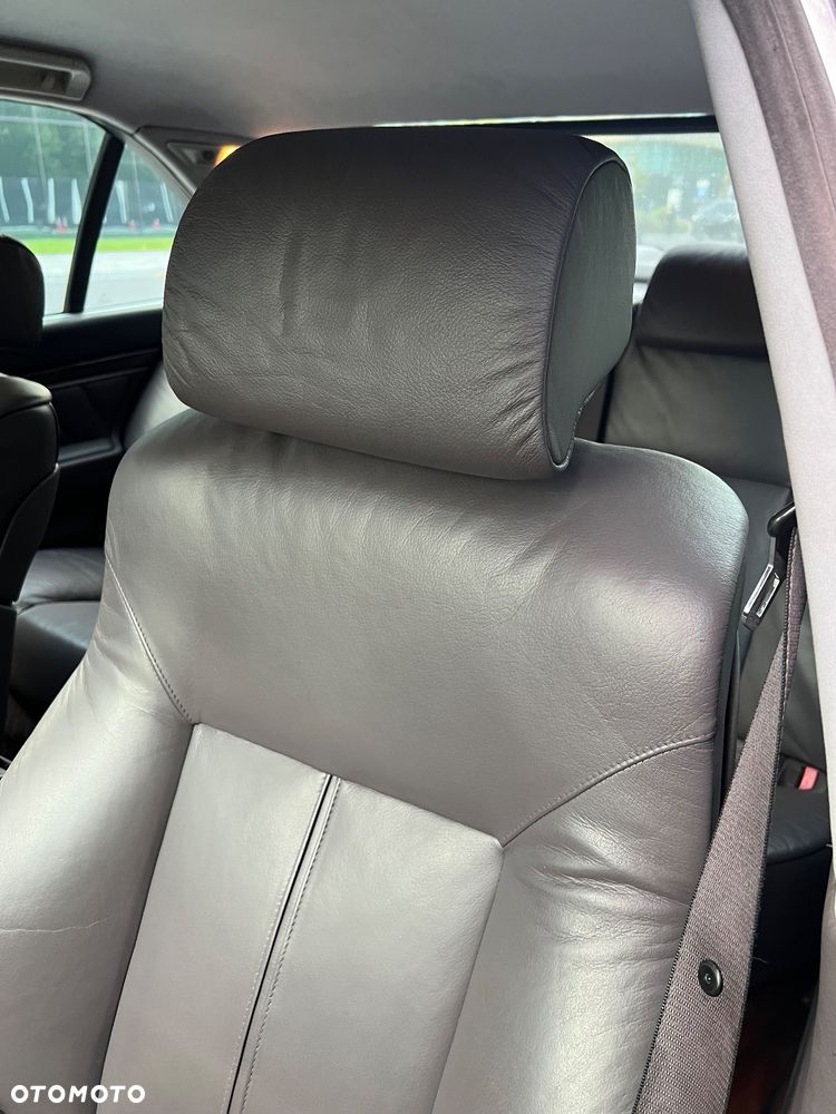 BMW Seria 7 735i - 15