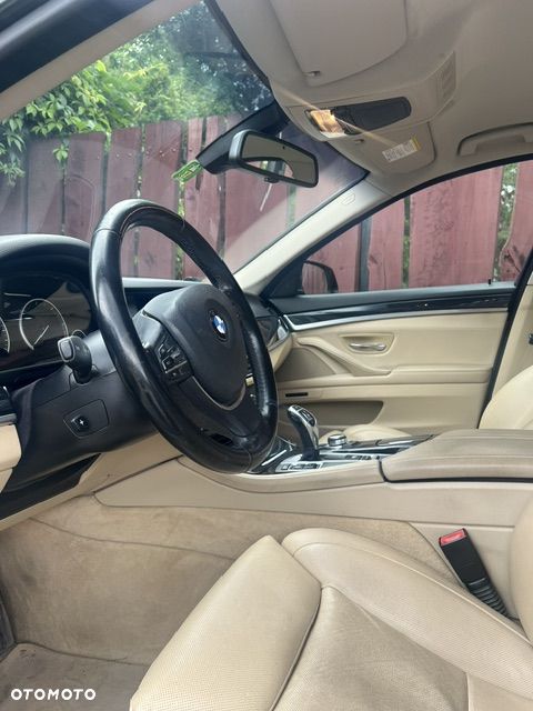 BMW Seria 5 520d xDrive Luxury Line - 9