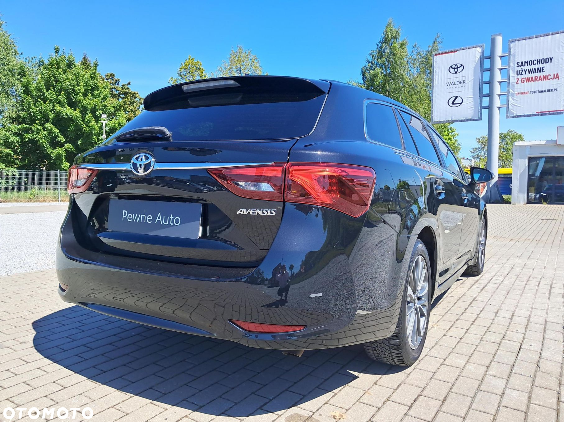 Toyota Avensis 2.0 D-4D Premium - 21