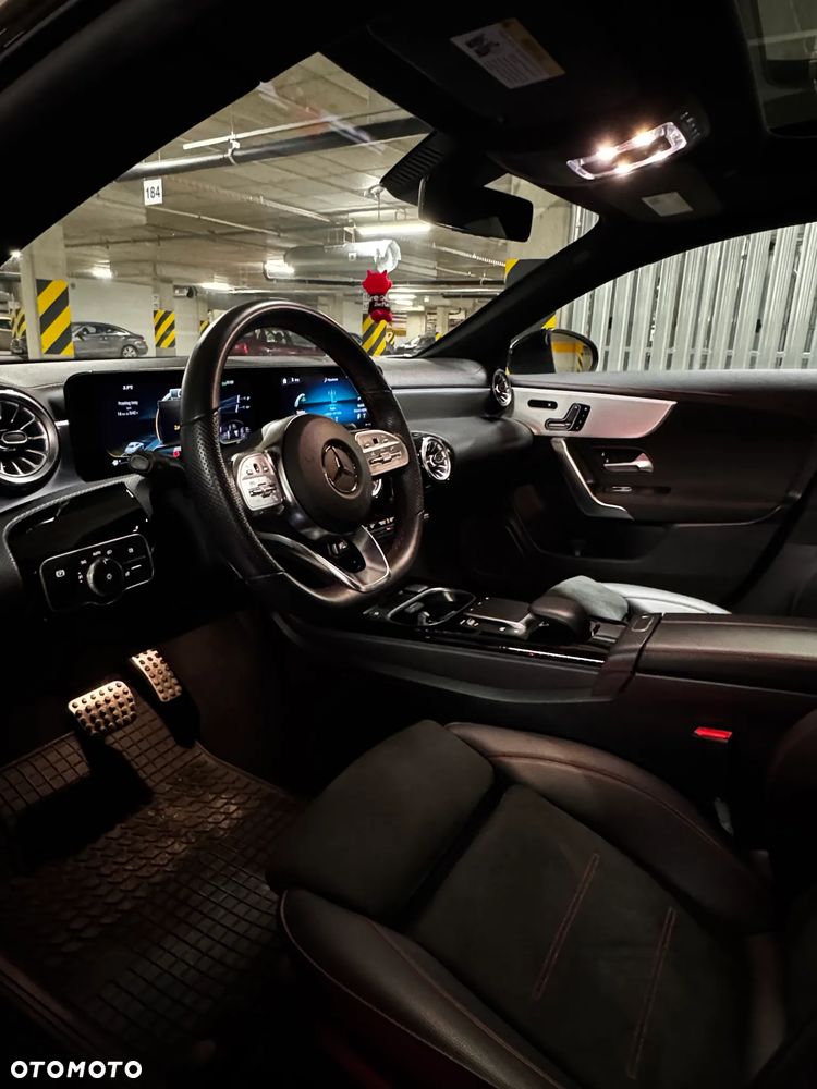 Mercedes-Benz CLA 250 7G-DCT AMG Line - 11