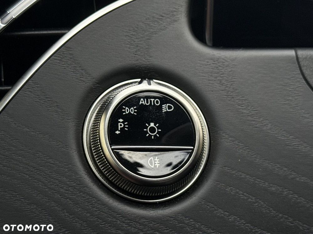 Mercedes-Benz Klasa E - 24