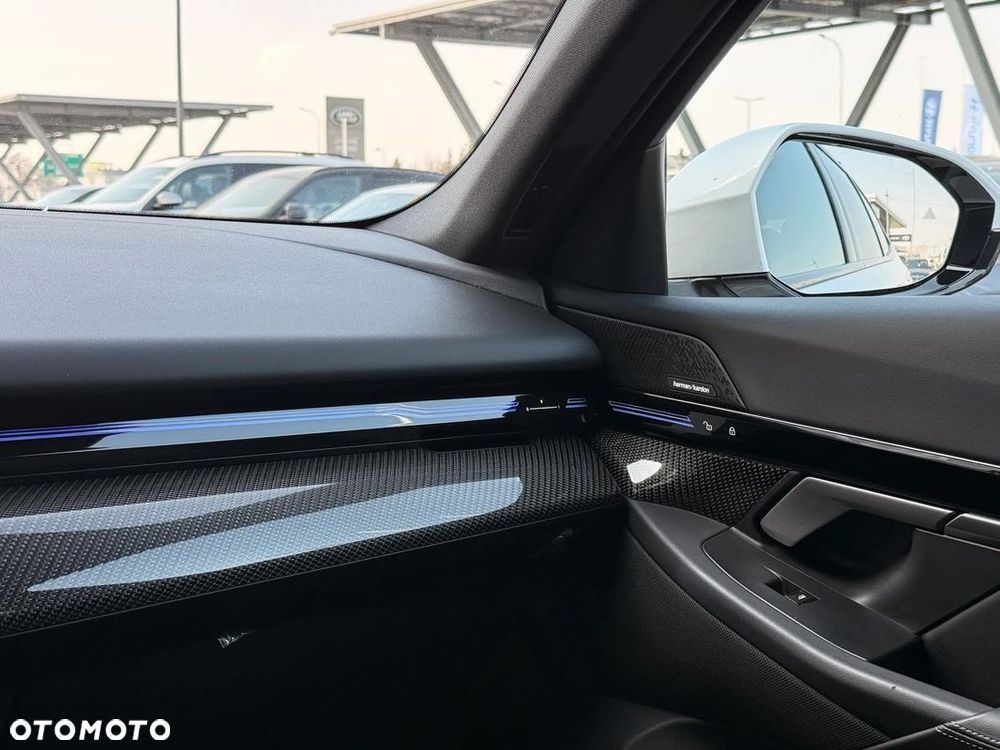 BMW Seria 5 520d xDrive mHEV - 19
